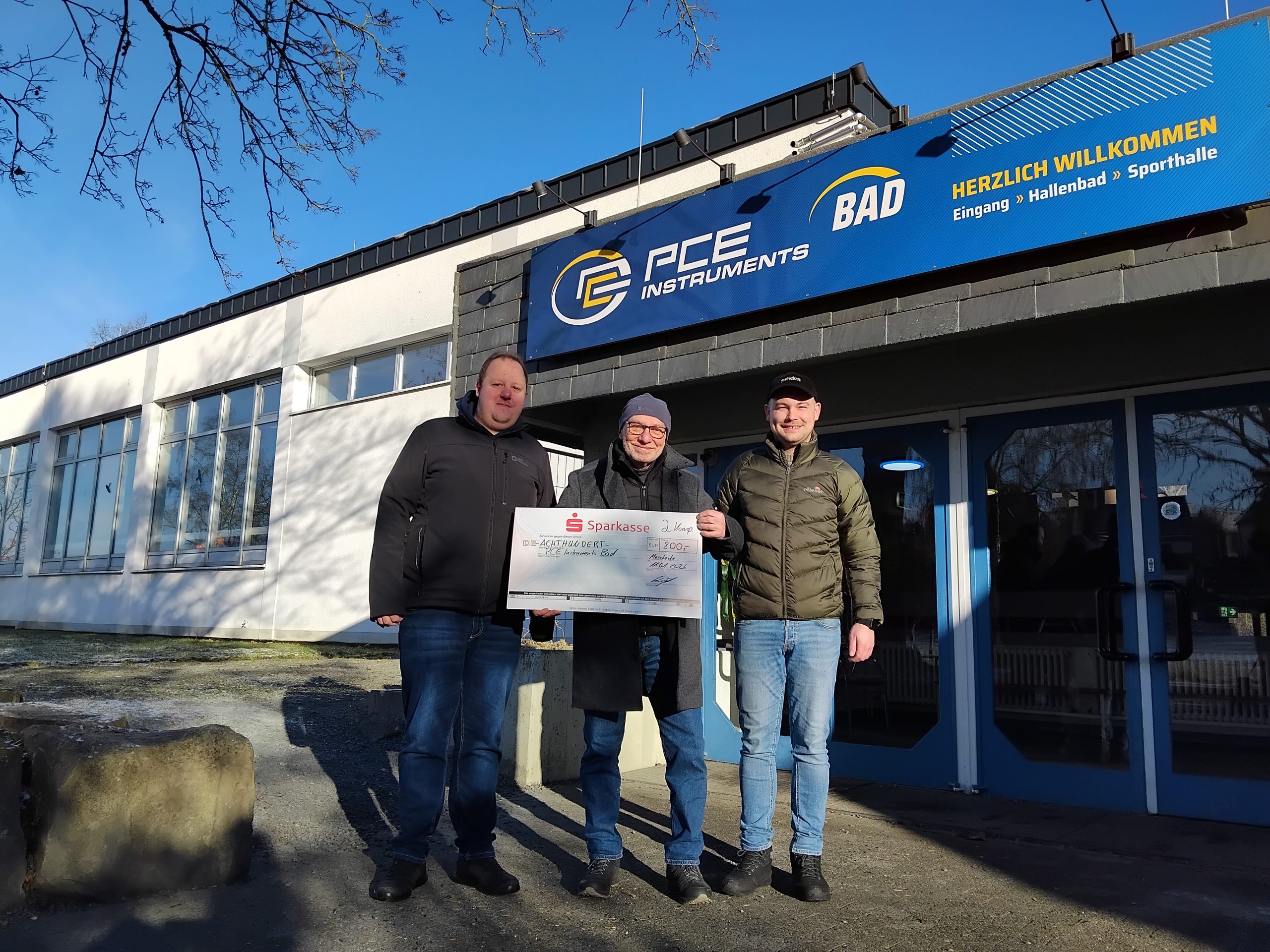 800 Euro von der 2. Kompanie für das Schwimmbad Freienohl